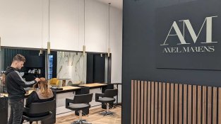 La nova perruqueria, al primer pis