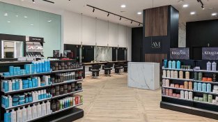 La nova perruqueria, al primer pis