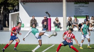 La victòria del primer equip de la UE La Jonquera, en imatges