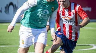 La victòria del primer equip de la UE La Jonquera, en imatges