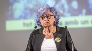 Desenes de persones es van concentrar a la sala de la Societat