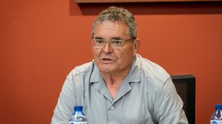 Jesús Salvador va dirigir la sessió com a regidor de més edat