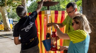 Així va cremar la flama del Canigó a la Jonquera