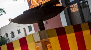 Així va cremar la flama del Canigó a la Jonquera