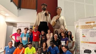 Els joves van passar el dia a la Jonquera i el seu entorn