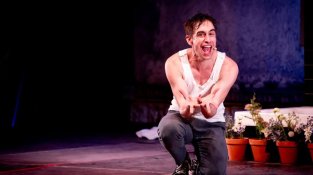 L'espectacle d'Agullana es va fer al pati de l'escola