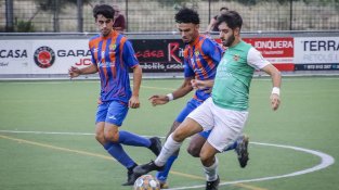 A la final, els amfitrions van guanyar 0-3 el Roses City