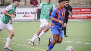 A la final, els amfitrions van guanyar 0-3 el Roses City