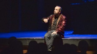 L'artista va interactuar molt amb el públic jonquerenc