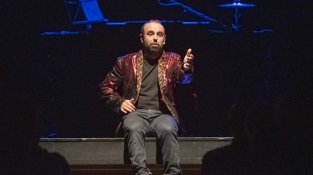 L'artista va interactuar molt amb el públic jonquerenc