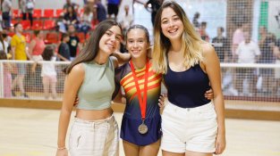 La Dariela, patinant a la Jonquera