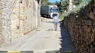 Un error de GPS fa augmentar el pas de camions per l’Estrada, on s’encallen