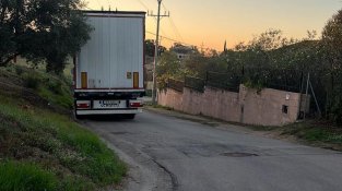 Un error de GPS fa augmentar el pas de camions per l’Estrada, on s’encallen