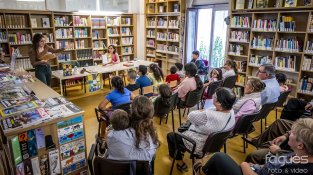La presentació va omplir la biblioteca Carles Bosch de la Trinxeria de gom a gom