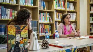 La presentació va omplir la biblioteca Carles Bosch de la Trinxeria de gom a gom