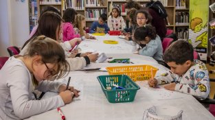 La sessió es va fer a la biblioteca municipal
