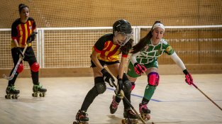 Les jonquerenques, que jugaven amb la segona equipació, van dominar el partit