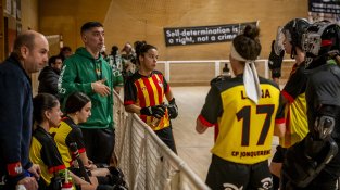 Les jonquerenques, que jugaven amb la segona equipació, van dominar el partit