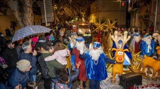 Els Reis Mags van omplir d'il·lusió les cares de petits i grans