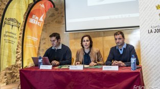 La presentació es va fer ahir al matí als Porxos de Can Laporta