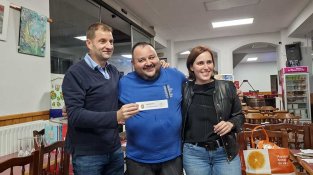 Una de les imatges que ens ha deixat el 2n Campionat de Botifarra de la Jonquera