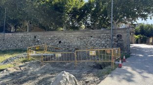 Obres al carrer del Pont i passallís del Llobregat