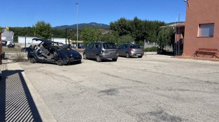 Entre les pràctiques que fan n'hi ha d'excarceració de vehicles