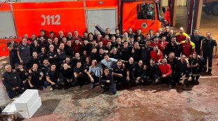 Foto d'equip de la comitiva catalana al parc d'Alzira