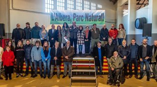 Les persones que van intervenir a l'acte, a la sala del Parral