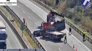Un totterreny amb remolc s'accidenta a l'AP-7 a Agullana
