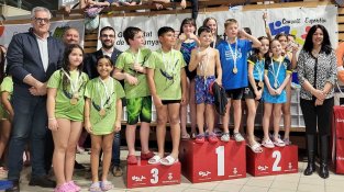Algunes de les imatges que va deixar la jornada de lliga de natació celebrada a Roses