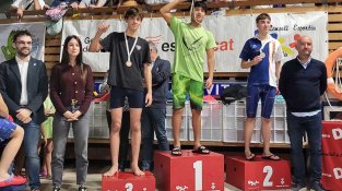 Algunes de les imatges que va deixar la jornada de lliga de natació celebrada a Roses