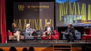 Una de les imatges que va deixar l'acte celebrat dimarts a la Jonquera