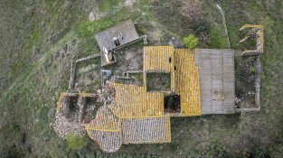 S’ensorra part de la masia de la família de Joan Laporta a la Jonquera