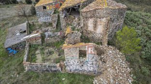 S’ensorra part de la masia de la família de Joan Laporta a la Jonquera