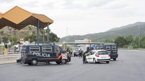 controls AP7 CNP policia espanyola la jonquera