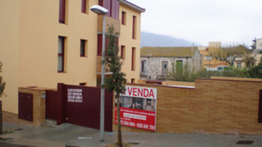 Pisos i terrenys en venda o lloguer a la Jonquera a l'any 2009