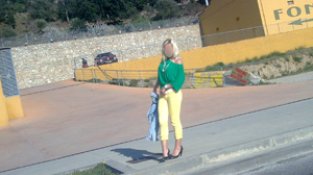 Prostituta a l'avinguda 6 d'octubre de la Jonquera