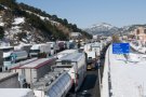 Cues de 40 i 20 quilòmetres per arribar a una Jonquera col·lapsada