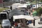 El mercat ja es va celebrar aquest diumenge a l'aparcament del riu