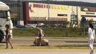 Tres prostitutes a la zona sud de la Jonquera