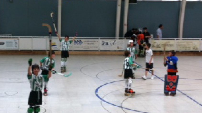 L'equip prebenjamí A després de guanyar a la pista del CH Palafrugell