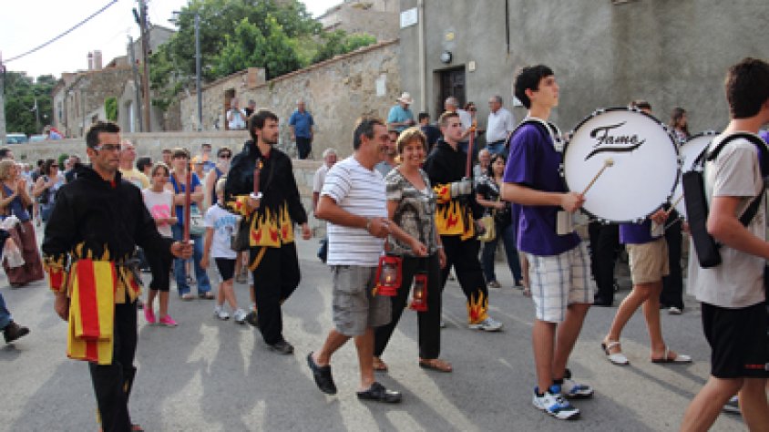 Arribada de la Flama del Canigó a Cantallops