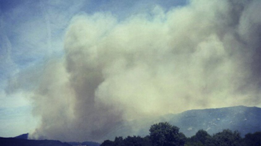 Inici de l'incendi a la Jonquera