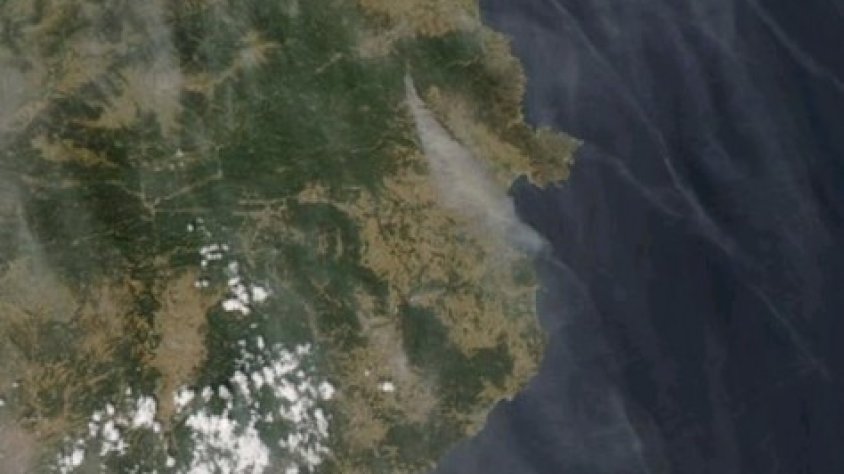 Vista de l'incendi des del satèl·lit