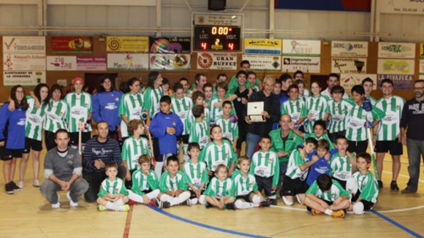 Fotografia de grup dels equips del CP Jonquerenc la temporada passada