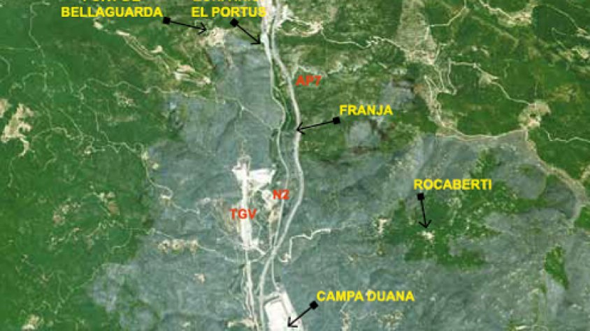 L'autor de l'article planteja actuacions forestals de neteja en l'àrea indicada com a "franja"