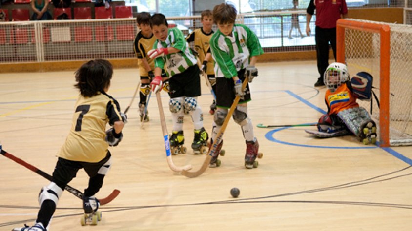 Partit de la temporada passada d'hoquei patins al pavelló municipal de la Jonquera