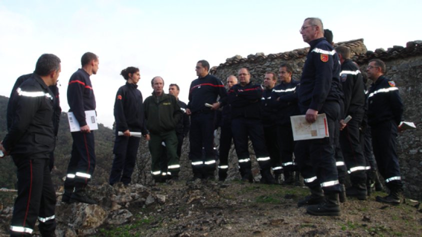 Bombers francesos a la zona de la capella de Sant Martí del Forn del Vidre