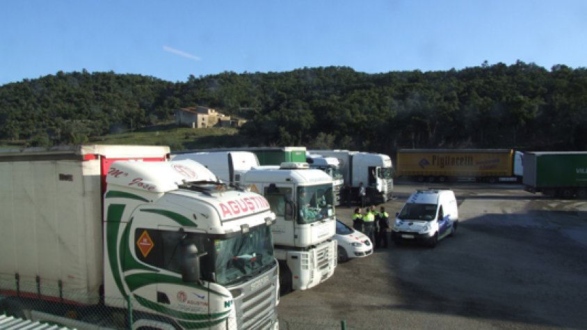 Els fets van passar en un aparcament de camions de la Jonquera. Imatge d'arxiu.